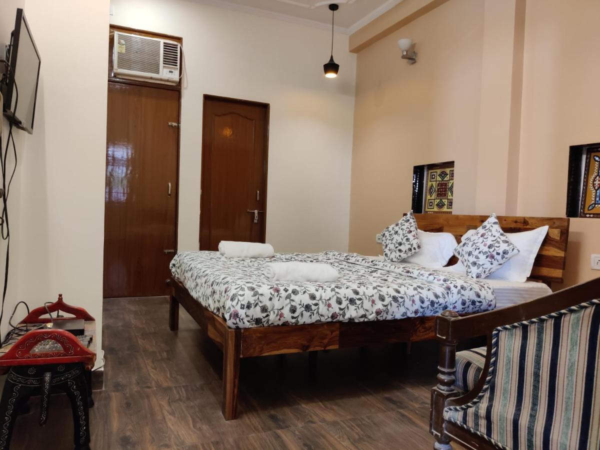 The Karauli Villa By Le Pension Stays Jaipur Ngoại thất bức ảnh