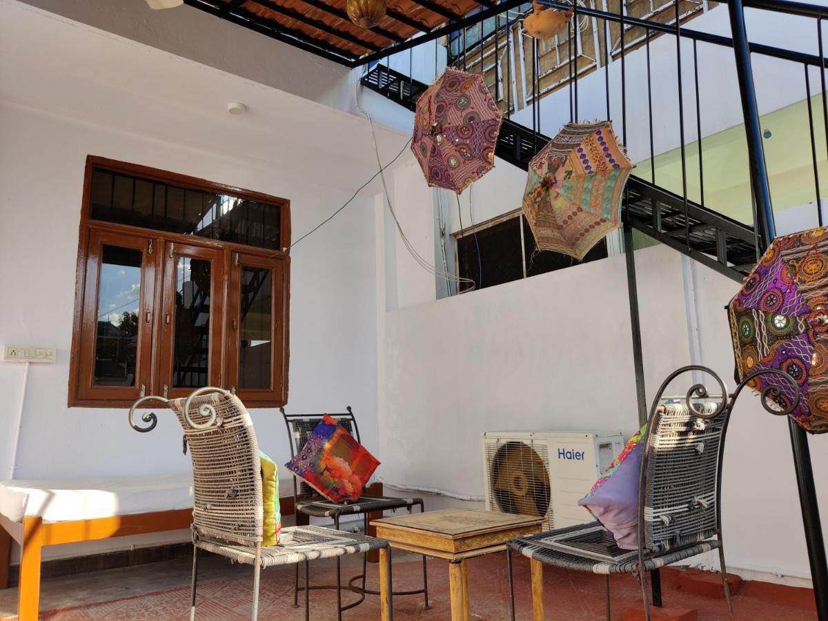 The Karauli Villa By Le Pension Stays Jaipur Ngoại thất bức ảnh