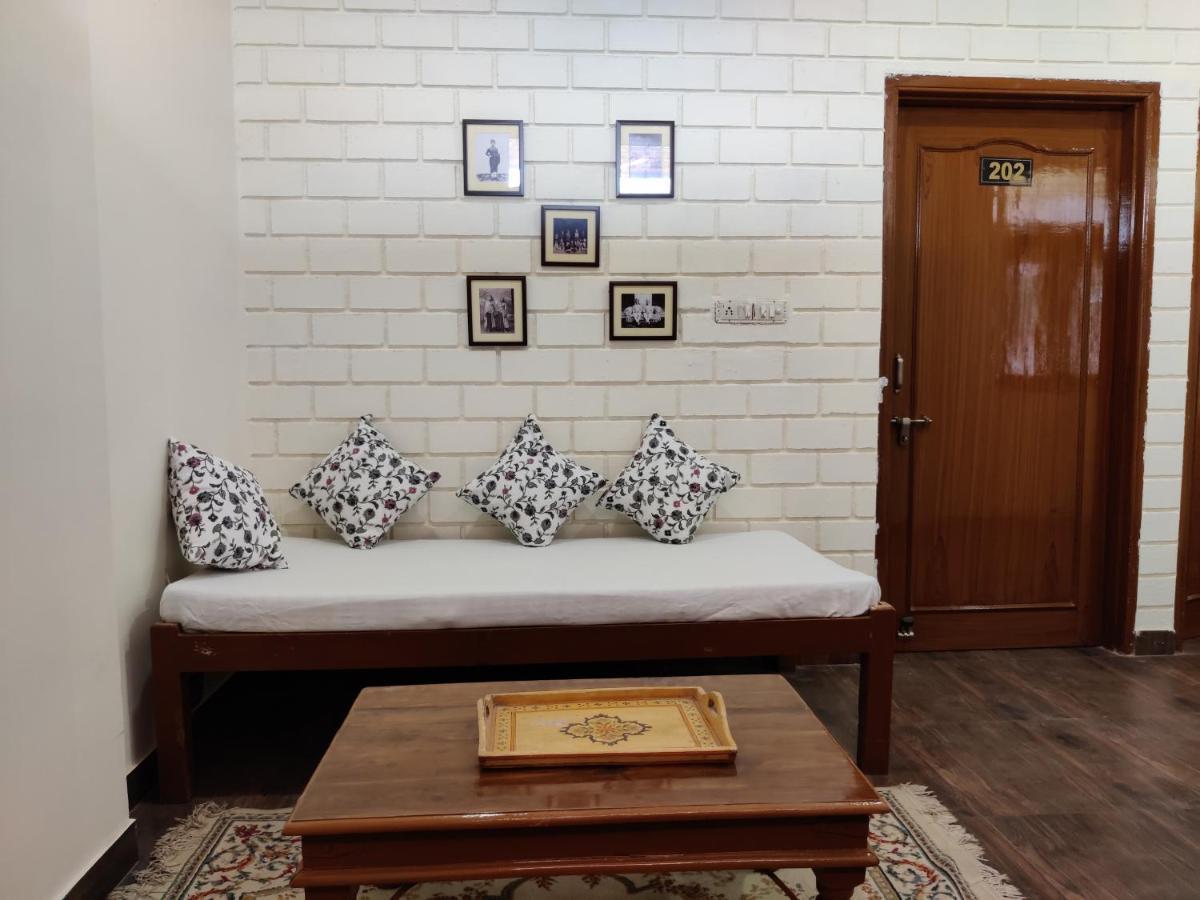 The Karauli Villa By Le Pension Stays Jaipur Ngoại thất bức ảnh