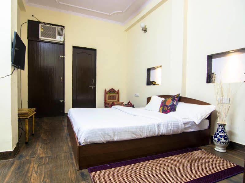 The Karauli Villa By Le Pension Stays Jaipur Ngoại thất bức ảnh